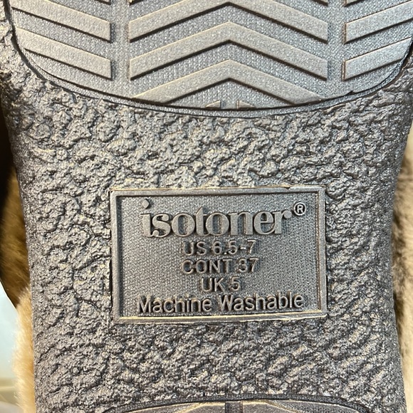 COPY - COPY - ISOTONER MEMORY FOAM.  SLIPPERS SM 6.5-7 PINK - Picture 10 of 10